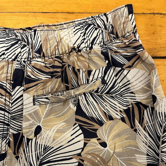 C&C California Tropical Print Linen Blend Short, Size Large - Picture 4 of 9
